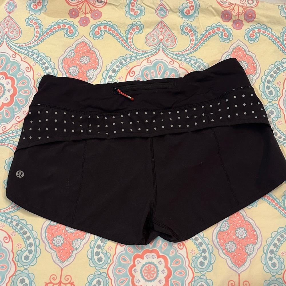 Lululemon Black Athletic Short - Picture 4 of 5